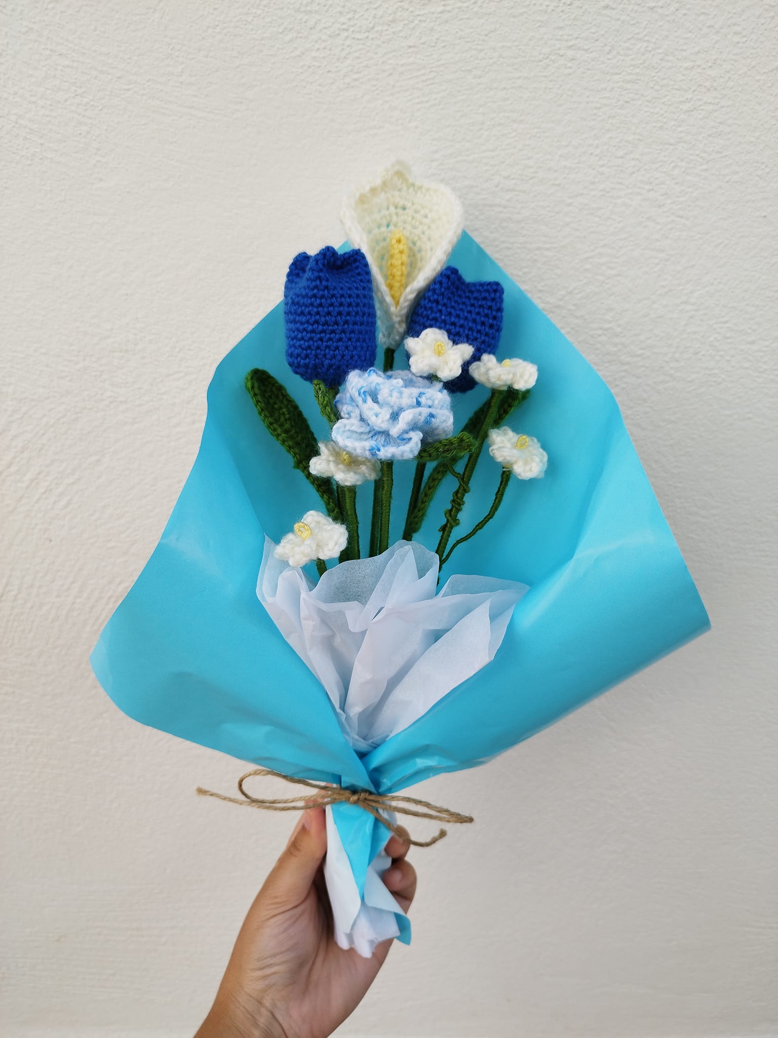 Crocheted flower bouquet