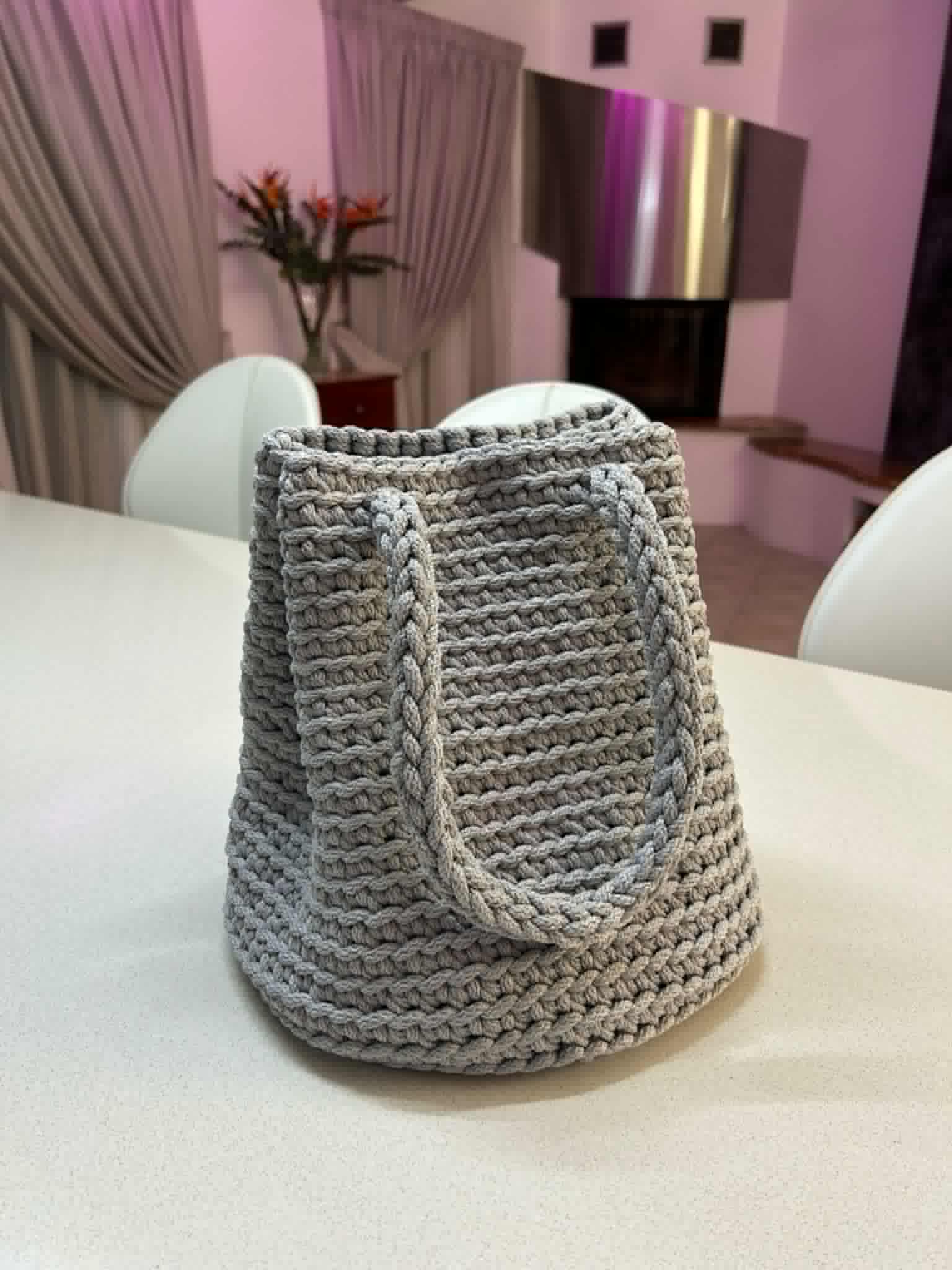 Crocheted dew drop handbag
